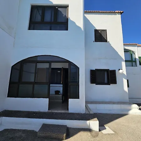 Ocean Breeze Retreat شقة